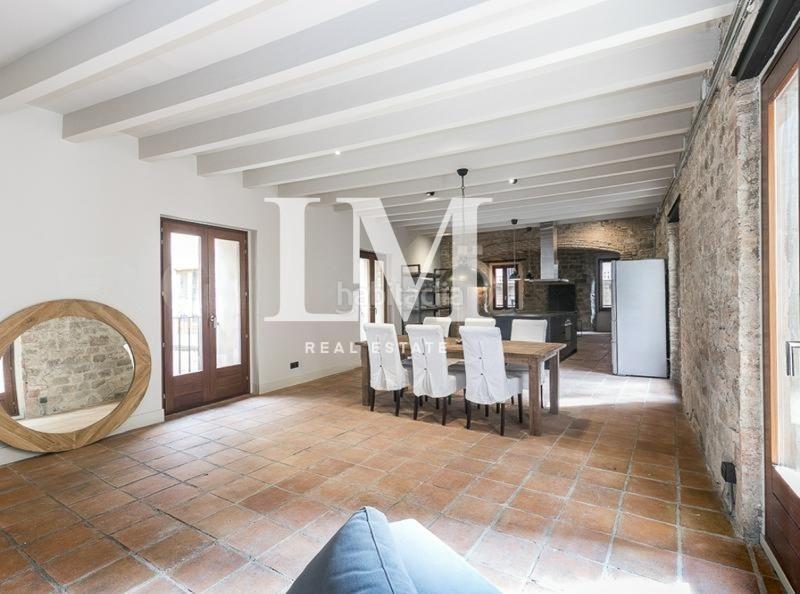 Foto 6ea3343f-5f0b-4547-8153-f5f4a4abe9a6. Alquiler apartamento en Gòtic Barcelona