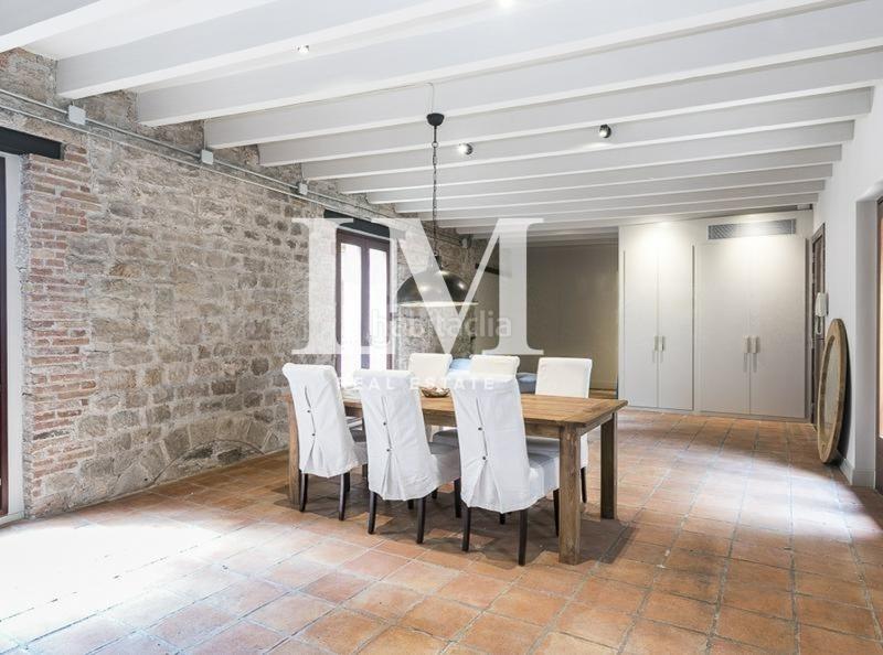 Foto a9c55170-cea7-4798-816a-fac19110f9ed. Alquiler apartamento en Gòtic Barcelona