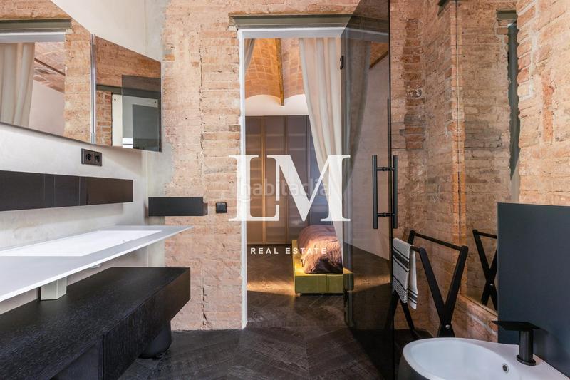 Foto 173cba55-dab6-40e3-aca9-9fb06674d7f2. Alquiler apartamento exclusivo apartamento en eixample con terraza privada en Barcelona