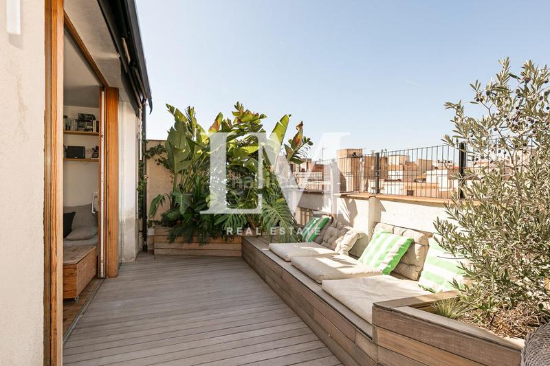 Foto bd9b95bc-eb21-45ff-a8bb-2dc3cbdbb5f7. Location attique avec chauffage dans Gòtic Barcelona