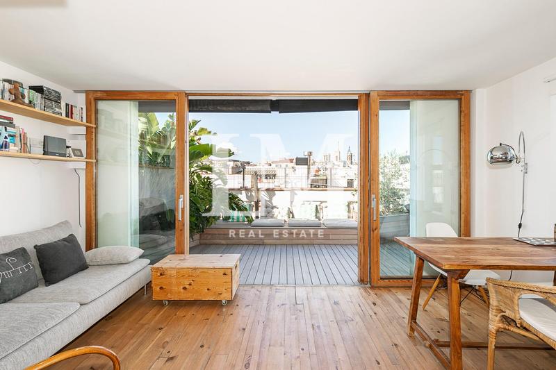 Foto 007a38c0-53c0-42b6-8e6f-0e045fdb3e20. Miete dachwohnung mit heizung in Gòtic Barcelona