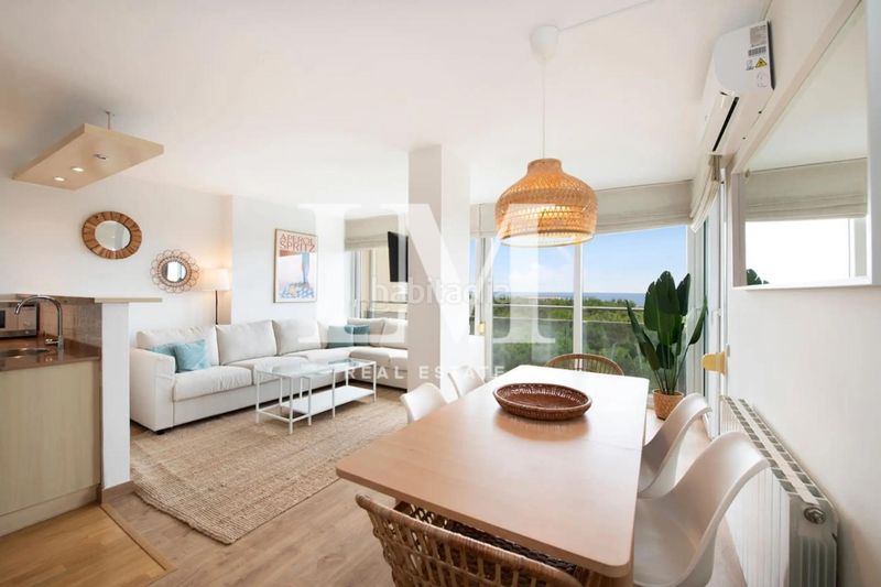 Foto 5f8d0dff-9315-4307-be23-ab2abf8ccd12. Lloguer apartament amb aparcament piscina a Gava Mar Gavà