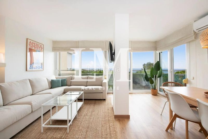 Foto 7853eb15-c72c-4b20-a29d-28ed6ddfe52b. Lloguer apartament amb aparcament piscina a Gava Mar Gavà