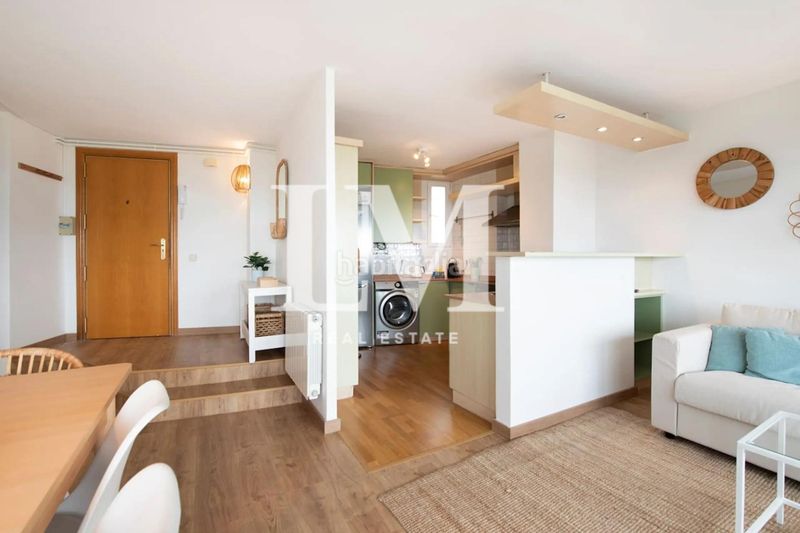 Foto ddbd2ac1-c9cb-4330-977a-10b7e0650dd1. Lloguer apartament amb aparcament piscina a Gava Mar Gavà