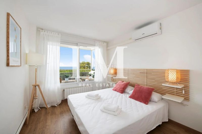 Foto f07e8673-8119-4dbf-a93d-a2f54c9f3903. Lloguer apartament amb aparcament piscina a Gava Mar Gavà