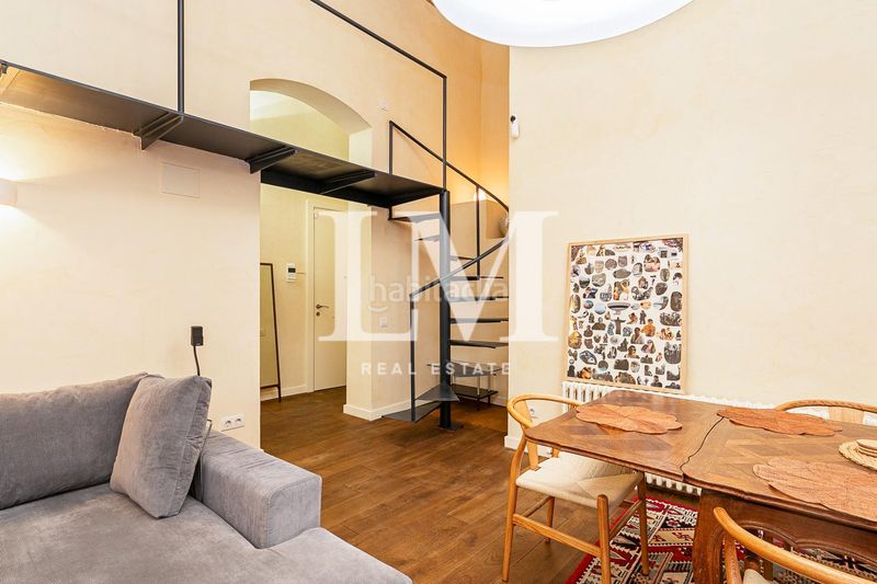 Foto 35e9f418-1c45-4bc2-9e0f-cd87ffeb0de6. Lloguer dúplex amb aparcament a St. Pere - Sta. Caterina - El Born Barcelona