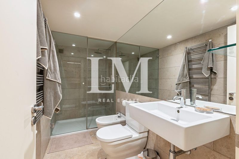 Foto ec4fe5f0-8886-4f73-bf5e-3d06dd7f87ad. Lloguer dúplex amb aparcament a St. Pere - Sta. Caterina - El Born Barcelona