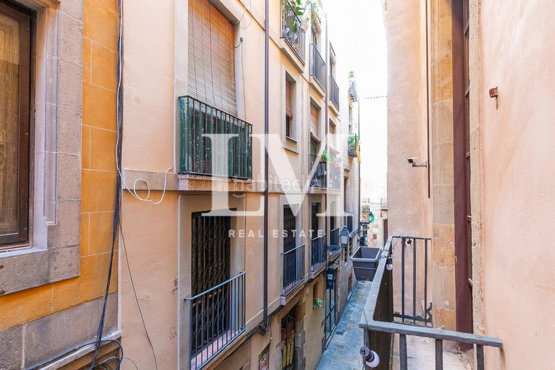 Foto f6fb15d4-4138-4bc6-af9d-f047383d2678. Lloguer dúplex amb aparcament a St. Pere - Sta. Caterina - El Born Barcelona