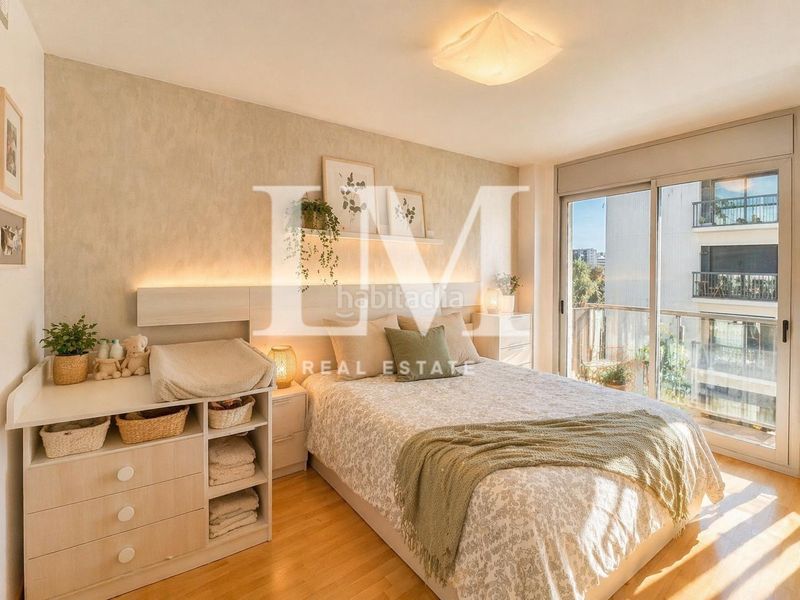 Foto db92094e-32a3-4bfb-9f37-35b1eb830416. Apartament amb aparcament piscina a Port Forum Sant Adrià de Besòs