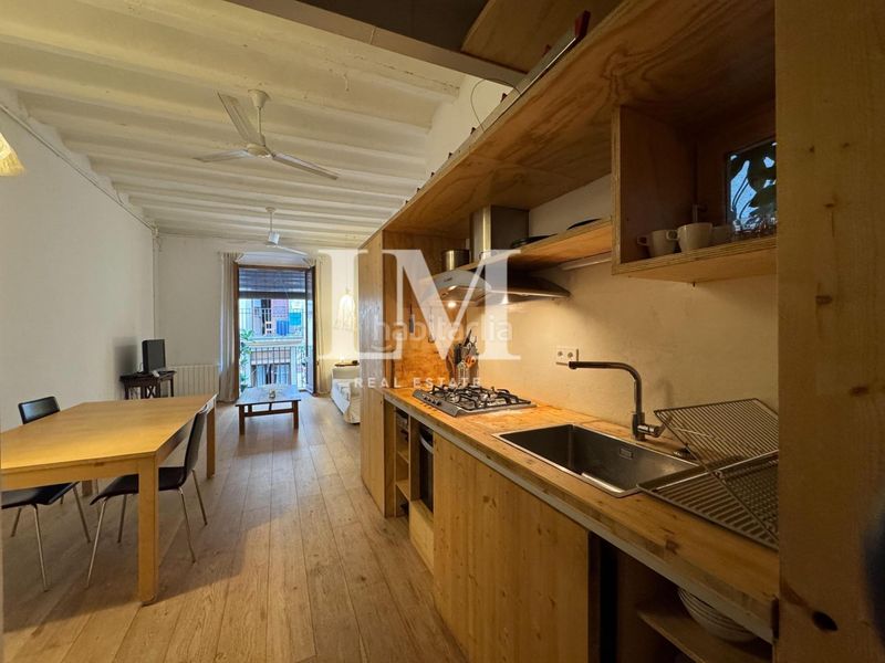 Foto b0dbbd68-8f74-462a-8348-5e161a71d81c. Apartament amb calefacció a Raval Barcelona