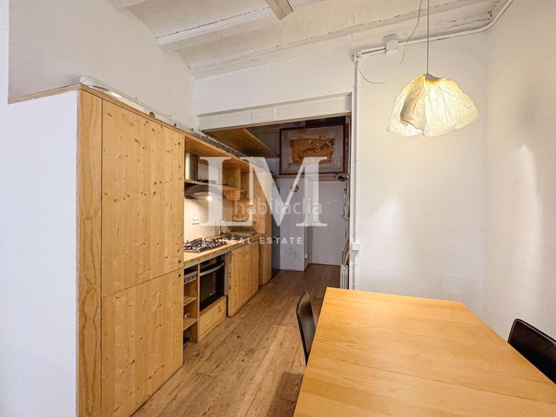 Foto b104394a-ee39-401a-8571-5b0c6416d6fa. Apartament amb calefacció a Raval Barcelona