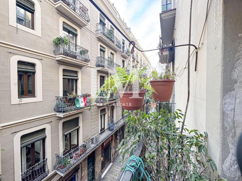 Foto cc1d04a4-689e-4a91-84fd-2c85ef04ae2d. Apartament amb calefacció a Raval Barcelona