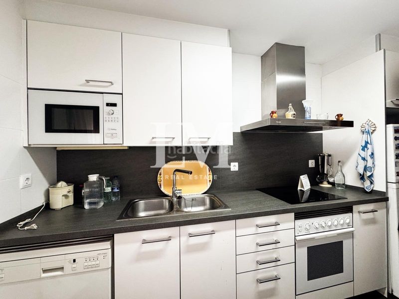 Foto 4f643f8c-95b4-4865-b228-fad4fd025f73. Apartament amb calefacció a Sants-Badal Barcelona