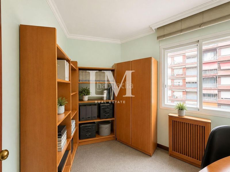 Foto a11c94a9-e1ef-439d-ae73-04a5e11d669b. Apartament amb calefacció a Sants-Badal Barcelona
