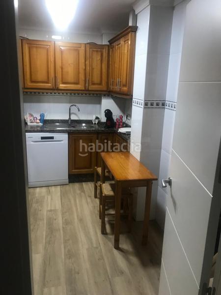 Foto 898db0bb-3c02-4b25-be93-098d11fc2ee4. Piso  en venta en calle isabel simón en Centro Estepona