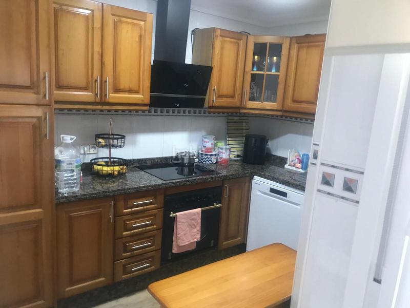 Foto 8ba498f5-5702-403d-8c3d-0956880274cf. Piso  en venta en calle isabel simón en Centro Estepona