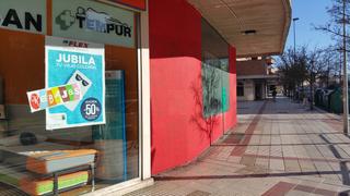 Local commercial  Calle benjamín de tudela. Local en venta en calle benjamín de tudela, 26