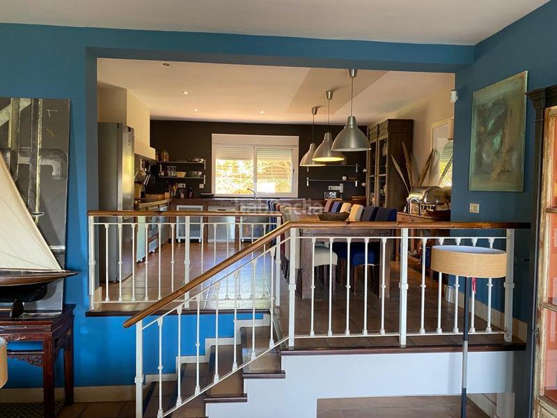 Foto d8da51ba-0f39-4dfd-85c3-8e8d5676f113. Xalet amb calefacció aparcament a La Duquesa Manilva