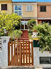 Casa a Benicàssim Golf. Bungalow individual perfecto para familias junto a la playa.