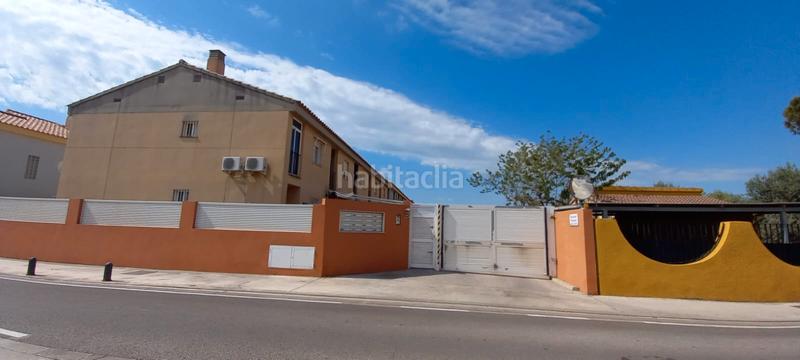 Foto b27686aa-78c4-4345-81d5-0e9d2984902e. Casa adosada  en venta a 300m de la playa – almazora en Almazora / Almassora