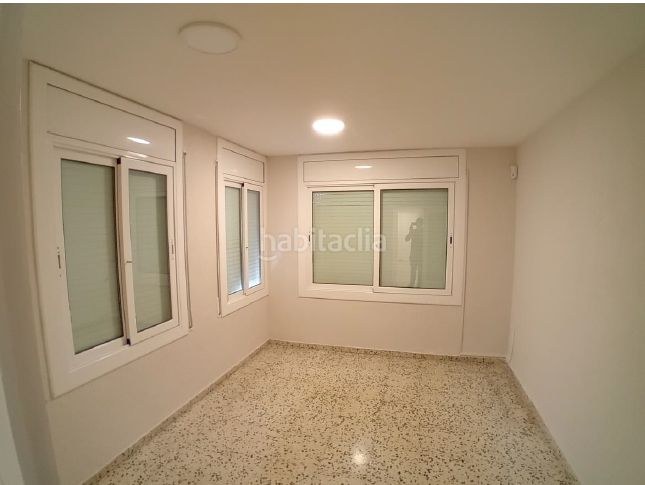 Foto 5d0544c9-a4dc-4b77-a931-77aed135804f. Lloguer pis a Ampolla (L´)
