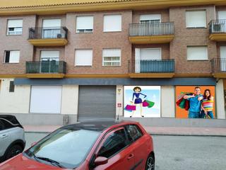 Lloguer Local Comercial  Avinguda de la ribera baixa. Amplio local comercial el corbera