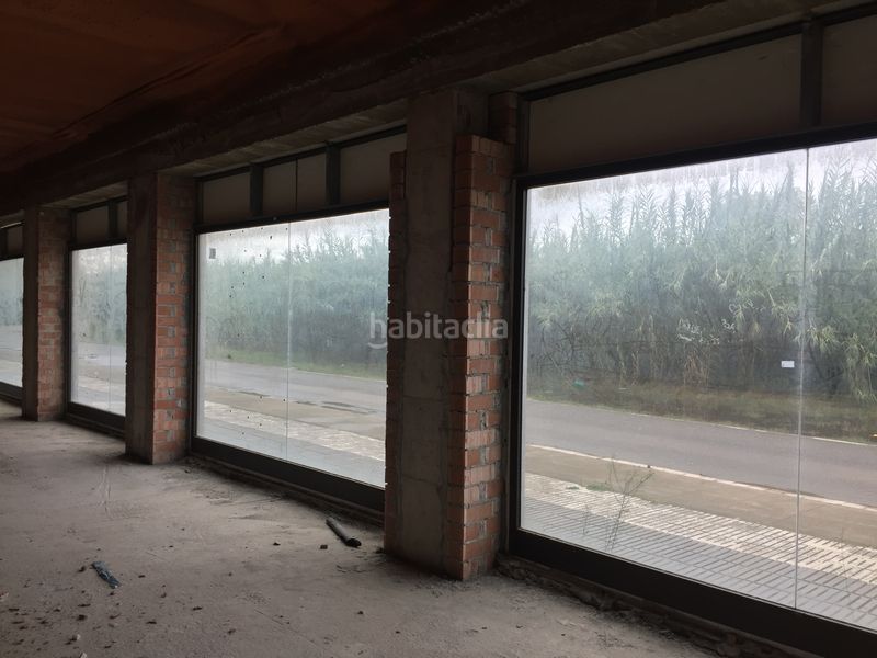 Foto c620b563-f660-4712-80f8-3ab1290e853b. Lloguer local comercial a Els Esquirols Cambrils