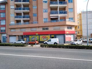 Lloguer Local Comercial  Calle 9 d octubre. Amplio local comercial en xeraco centro
