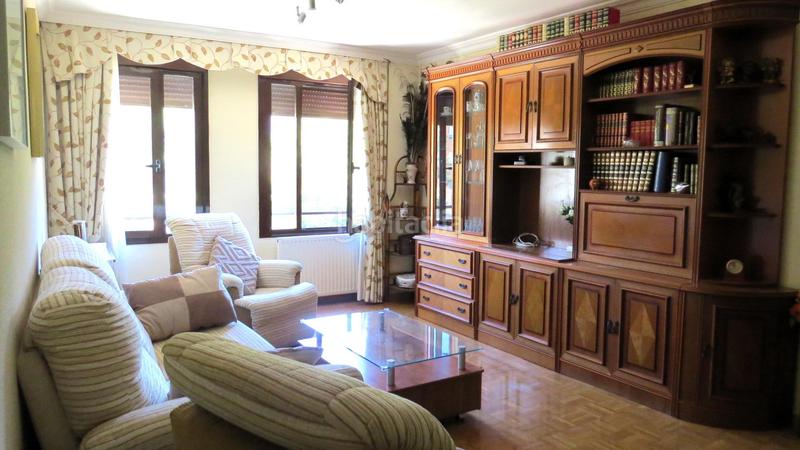 Foto 637bc3fc-7036-4efc-9df1-2892db3ab0f9. Appartamento con riscaldamento parcheggio in Sector Plaza de Toros Segovia