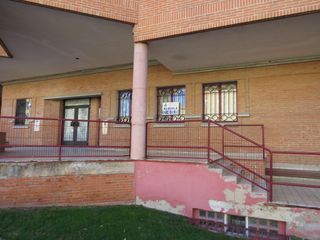 Lloguer Local Comercial a Sector Plaza de Toros. Local en alquiler en el barrio de nueva segovia