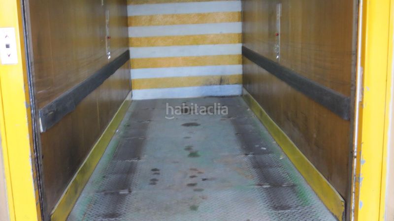 Foto 4d8a3f6b-3a55-4fd6-9904-bfe149549e63. Aparcament cotxe a Centro Segovia