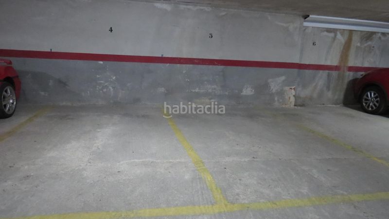 Foto c1d3e582-a03b-4f7e-a73c-7c09f74ca80b. Aparcament cotxe a Centro Segovia