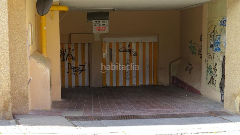 Foto e037bda9-75cf-4526-9cd1-8c7e567fdb1b. Aparcament cotxe a Centro Segovia