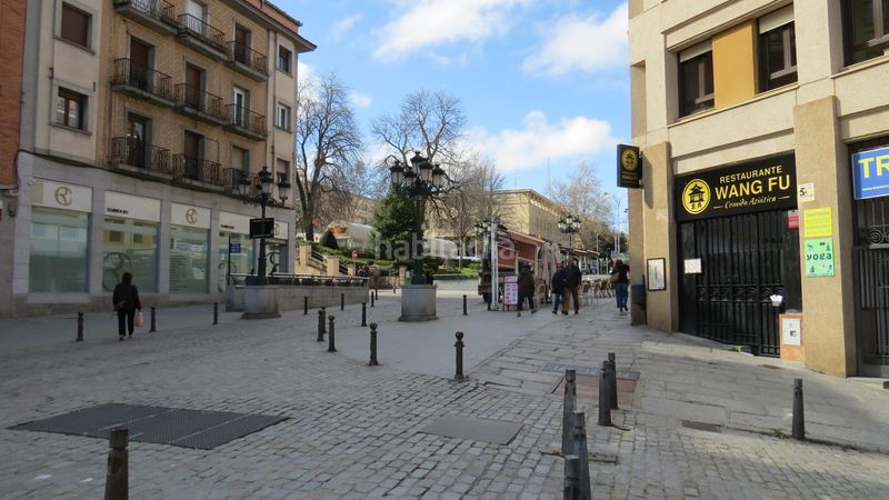 Foto e6bc5a96-e6db-462f-86b5-495f1529acd1. Aparcament cotxe a Centro Segovia
