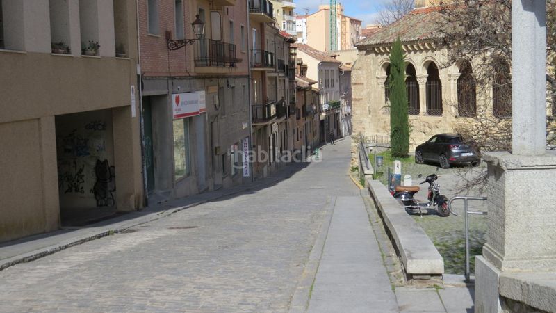 Foto ebd19bc4-419e-436a-9258-7964e337125a. Aparcament cotxe a Centro Segovia