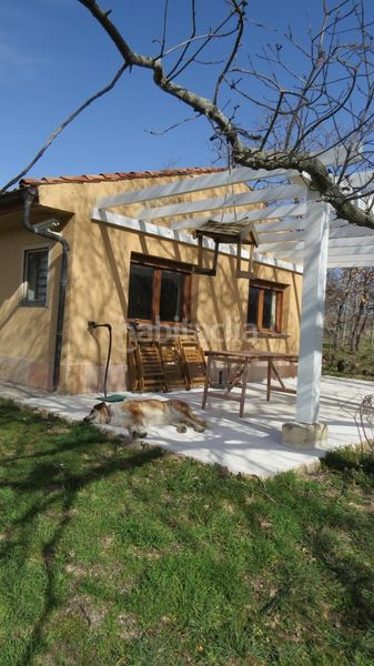 Foto b06d82dc-fd80-4829-9c7d-e95f9fa8155d. Finca rústica a Sotosalbos