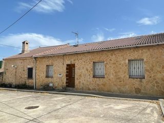 Casa en Ventosilla y Tejadilla. Casa de pueblo en tejadilla