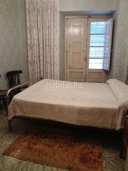 Foto f680ca39-ba53-4e2c-8e7a-c0fa3d21a0c0. Edificio alrealty vende edificio con gran potencial de inversión en el centro en Cantalejo