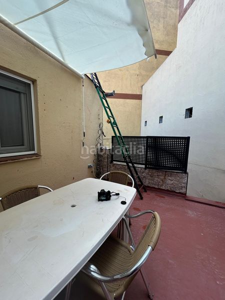 Foto fe0bf786-290e-4dfd-8ce2-0843c68dc805. Edificio in Via Romana Segovia