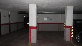 Aparcament cotxe a Calle ROBLE-DEL