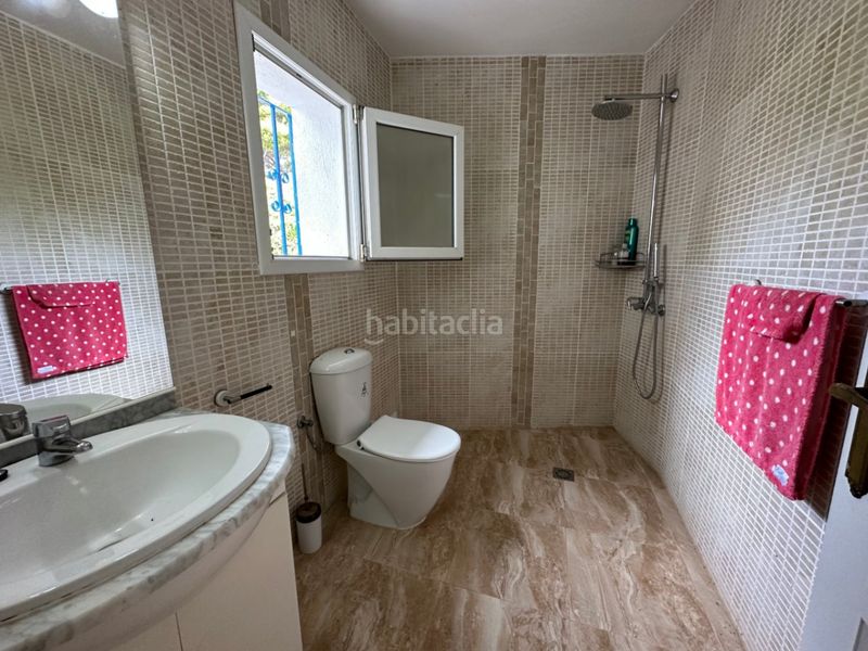 Foto e8931b53-99e6-4422-ae4d-3eb3487b7533. Xalet amb calefacció aparcament piscina a Alcossebre