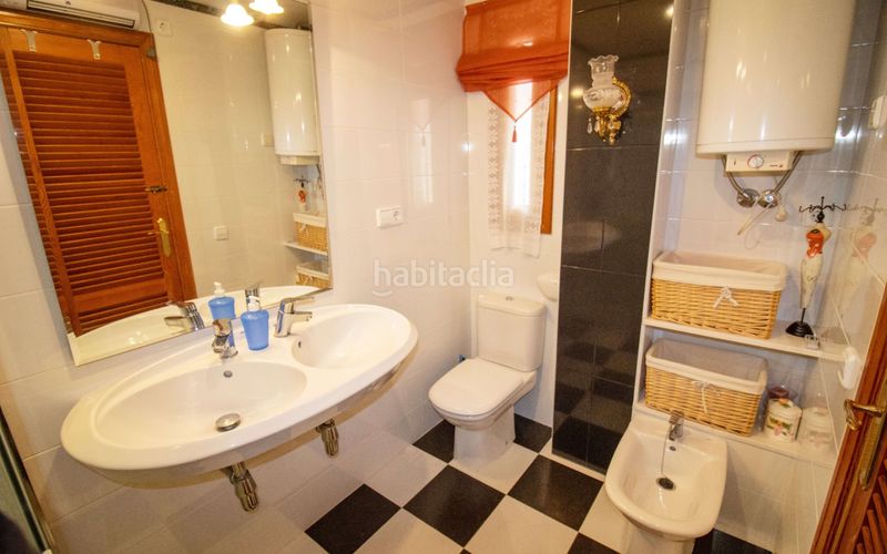 Foto c0a82dc9-ac7b-4488-aca8-31c1dca7b89d. Apartament amb aparcament a Alcossebre