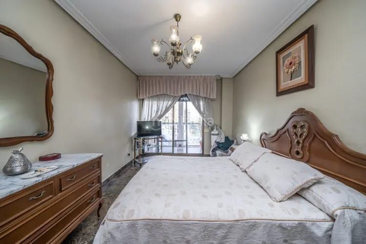 Foto 59654827-3150-4904-b23d-6f88e6b8680f. Flat with pool in Centro Urbano Benidorm