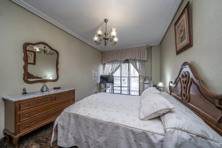 Foto 5b41dd6c-3e25-4425-9aa8-0a0bc0d18352. Flat with pool in Centro Urbano Benidorm