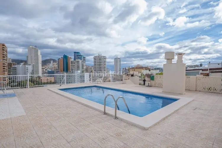 Foto 8e6db4fd-9057-40f8-99c9-2b95b8228b1c. Flat with pool in Centro Urbano Benidorm
