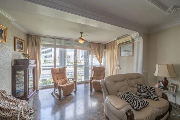 Foto a9a26b39-45ad-4a6d-bb4b-b2b47ea2a197. Flat with pool in Centro Urbano Benidorm