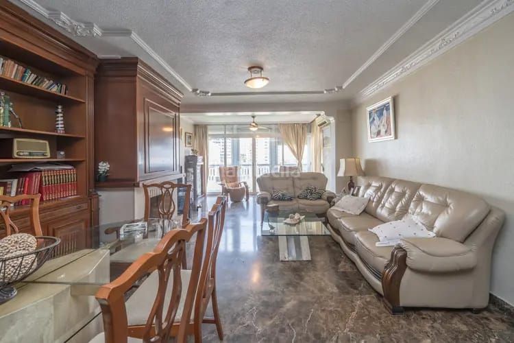 Foto c79d7406-4fa3-43fa-8fe9-20f880bd42bb. Flat with pool in Centro Urbano Benidorm