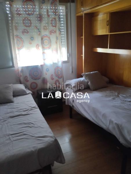 Foto ddbc81f6-f695-46d1-a558-4baa4fdd89be. Chalet impresionante chalet con piscina en parcela de 500m2 en Algeciras