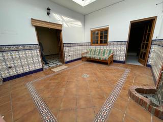 Maison  Calle toneleros. Casa o chalet independiente en venta en centro  doña mercedes