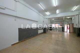 Local commercial  Carrer d'alella. Local comercial en virrei amat